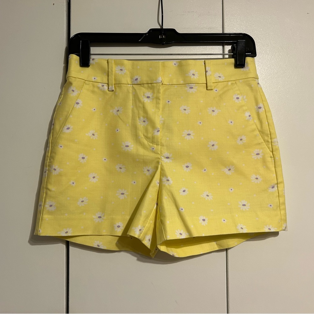LOFT Riviera Shorts Yellow Daisy